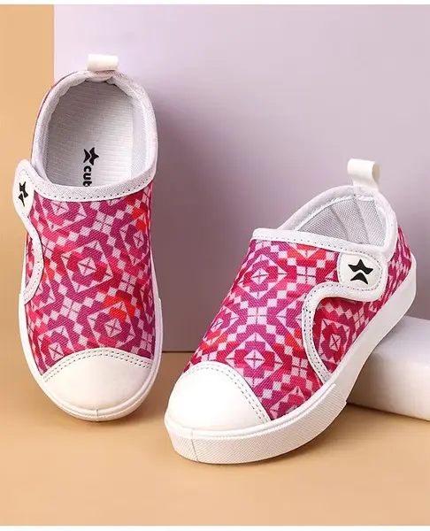 Cute Walk by Babyhug Velcro Closure Printed Casual Shoes - Pink