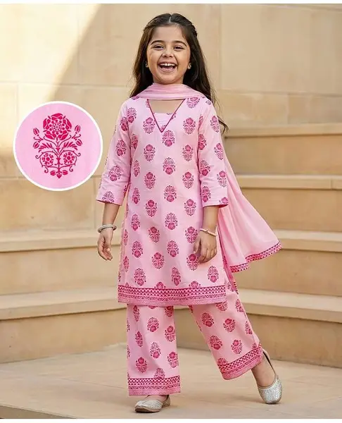EARTHY TOUCH Single Jersey Knit Three Fourth Sleeves Kurti Salwar Set with Dupatta & Floral Print - Pink