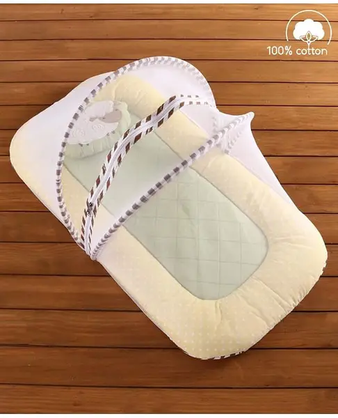 Babyhug Premium Cotton Gadda Set With Mosquito Net Farm Theme