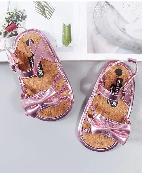 Cute Walk by Babyhug Booties Bow Applique - Pink